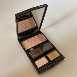 MAQUILLAGE eye shadow palette